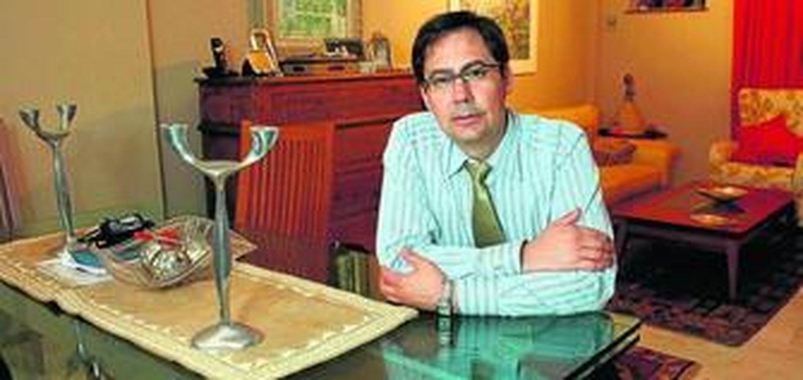 Rafael Ruiz Salmerón, responsable de la Unidad de Gestión Clínica Endovascular en el Hospital Virgen Macarena.