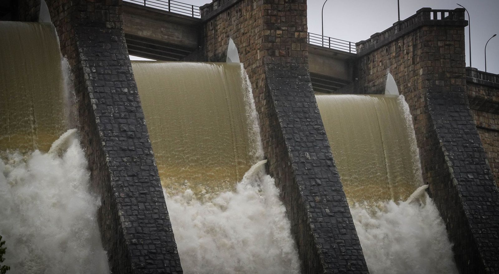 Imágenes del estado actual de los embalses de los Hurones, Guadalcacín y Bornos
