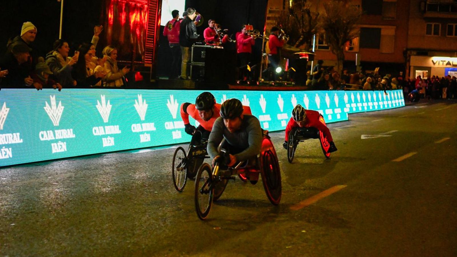 En imágenes: la élite del atletismo mundial despliega su calidad en la Carrera de San Antón de Jaén