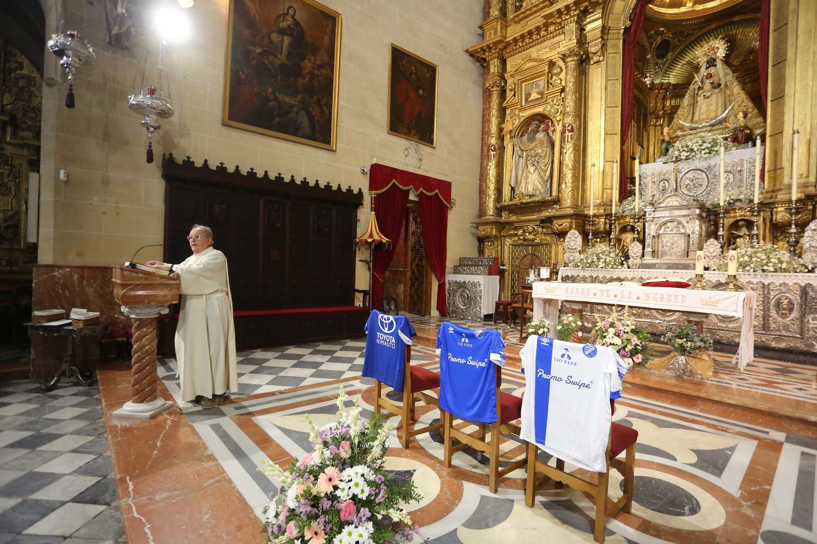 Ofrenda del Xerez DFC a la Virgen de La Merced