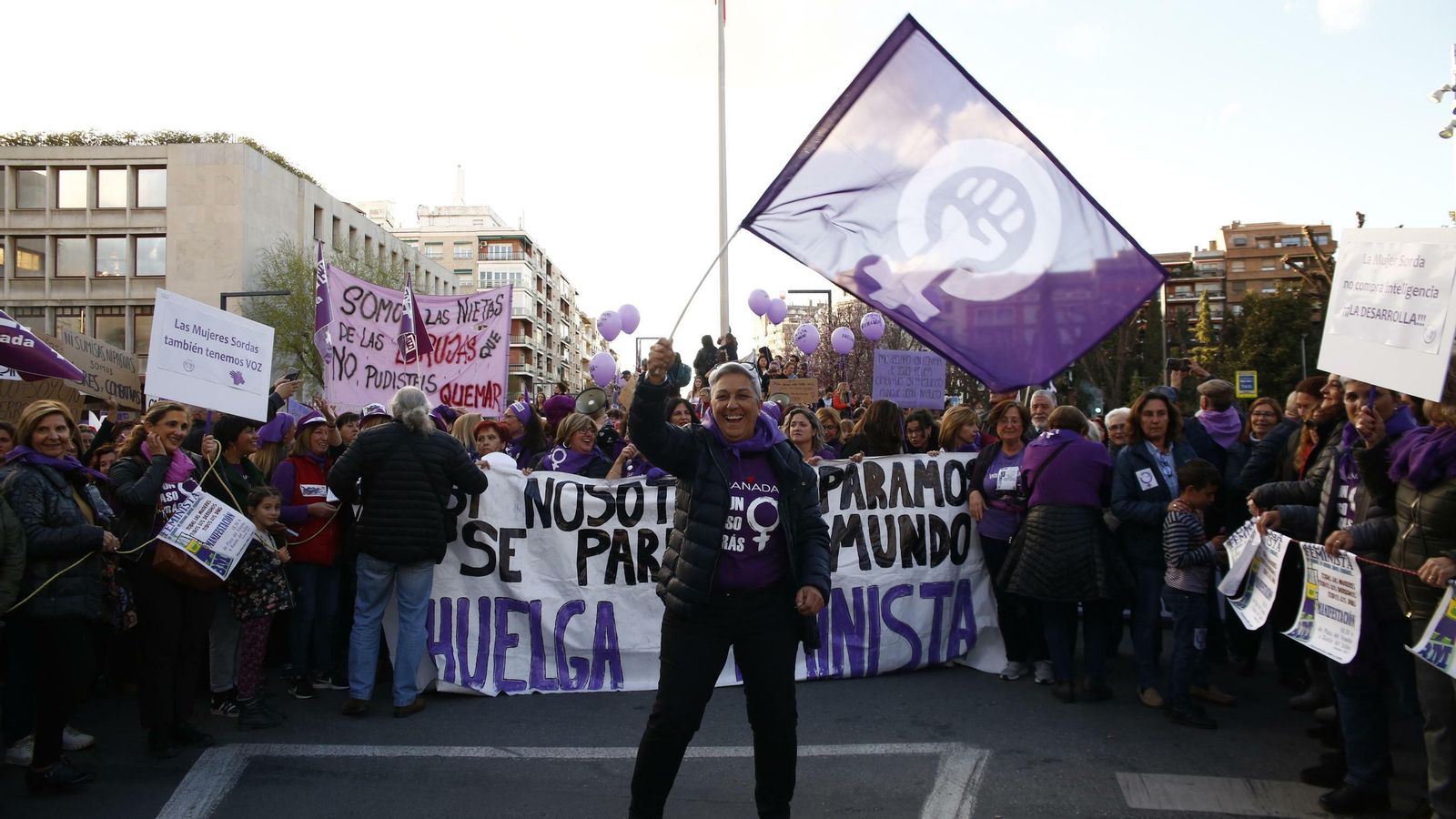 Comienzo de la manifestación de la tarde en Granada