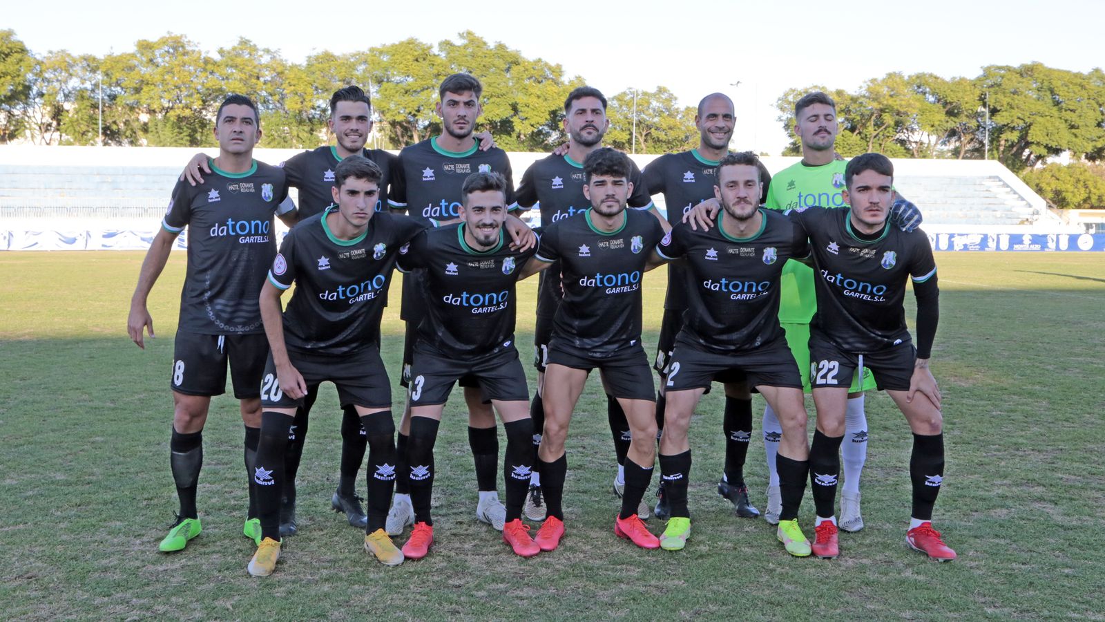 Imágenes del Xerez CD y el CD Rota en el Pedro S. Garrido