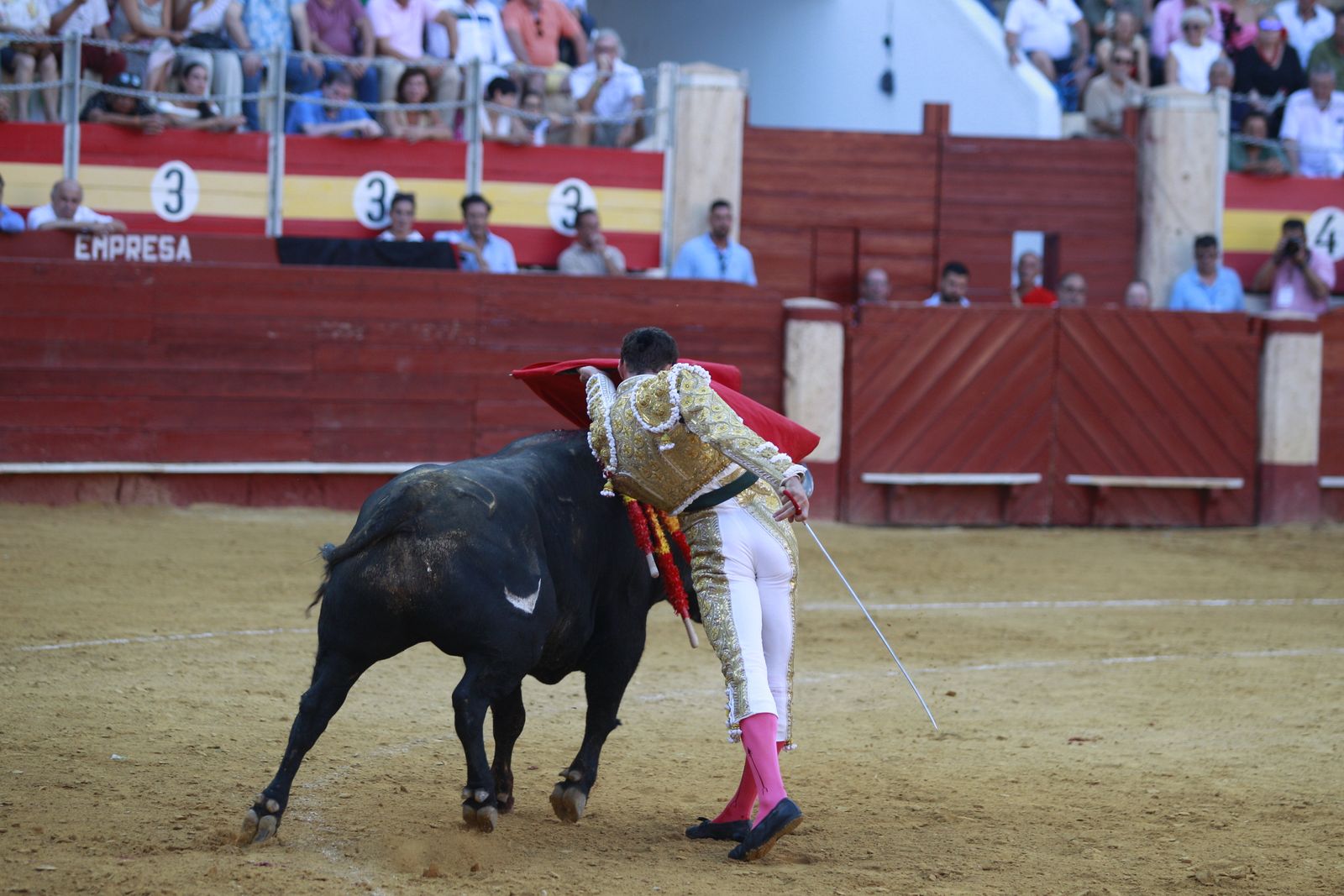 Imágenes de la corrida de toros del jueves en la Feria de Almería 2024