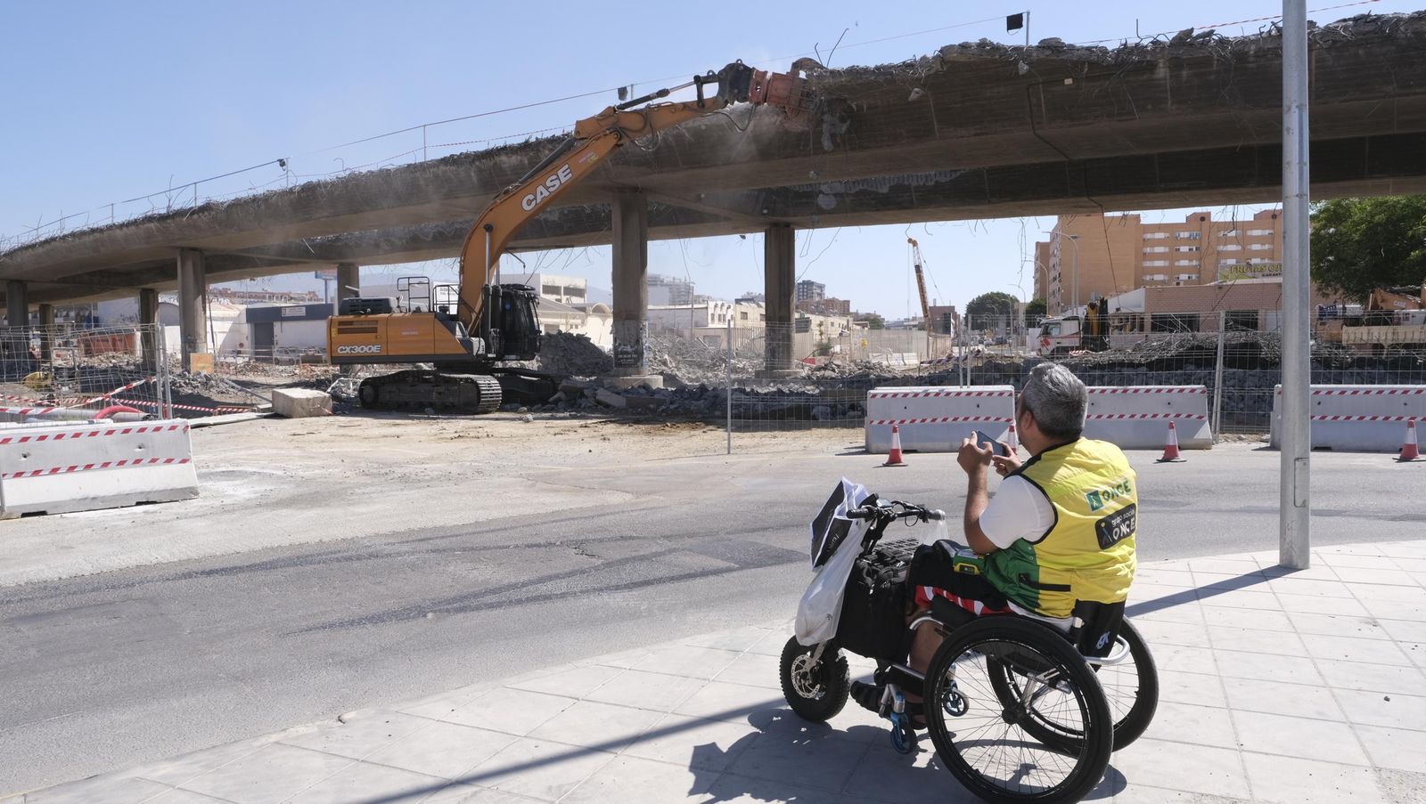 Corte de la Avenida de Montserrat por las obras del soterramiento del AVE, en imágenes