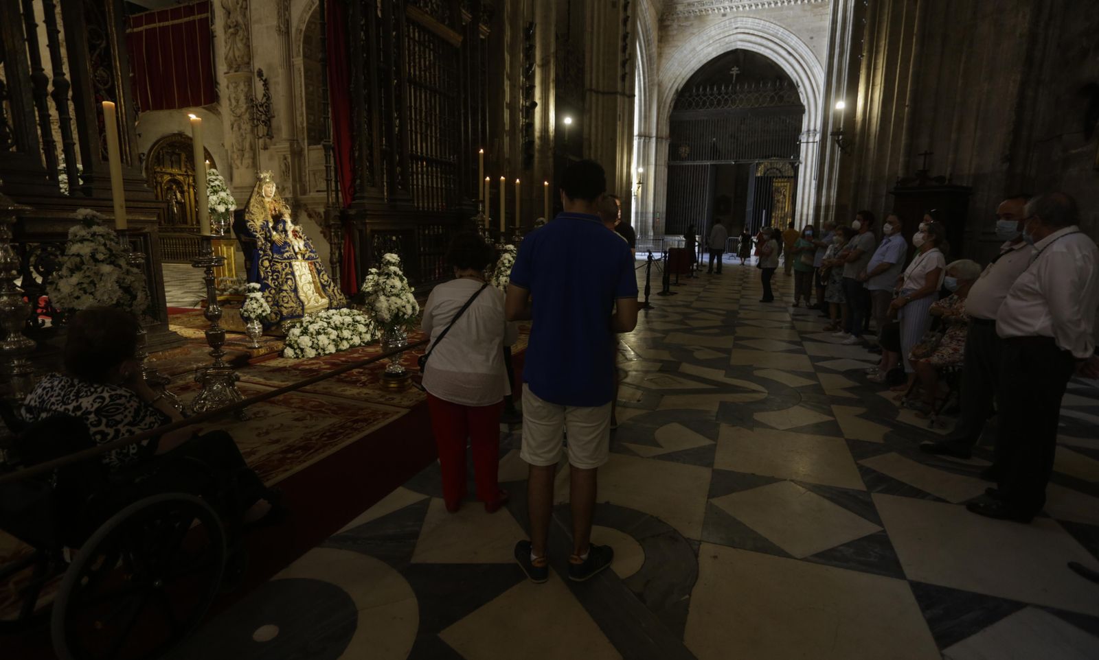 Las Imágenes del reencuentro de la Virgen de los Reyes con sus fieles.