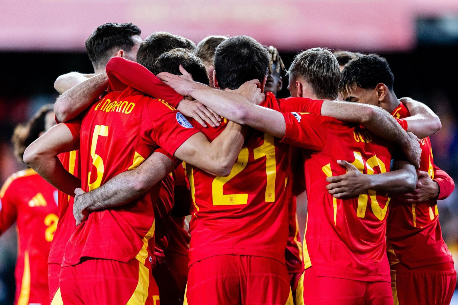 Dean Huijsen, consagración imperial con España