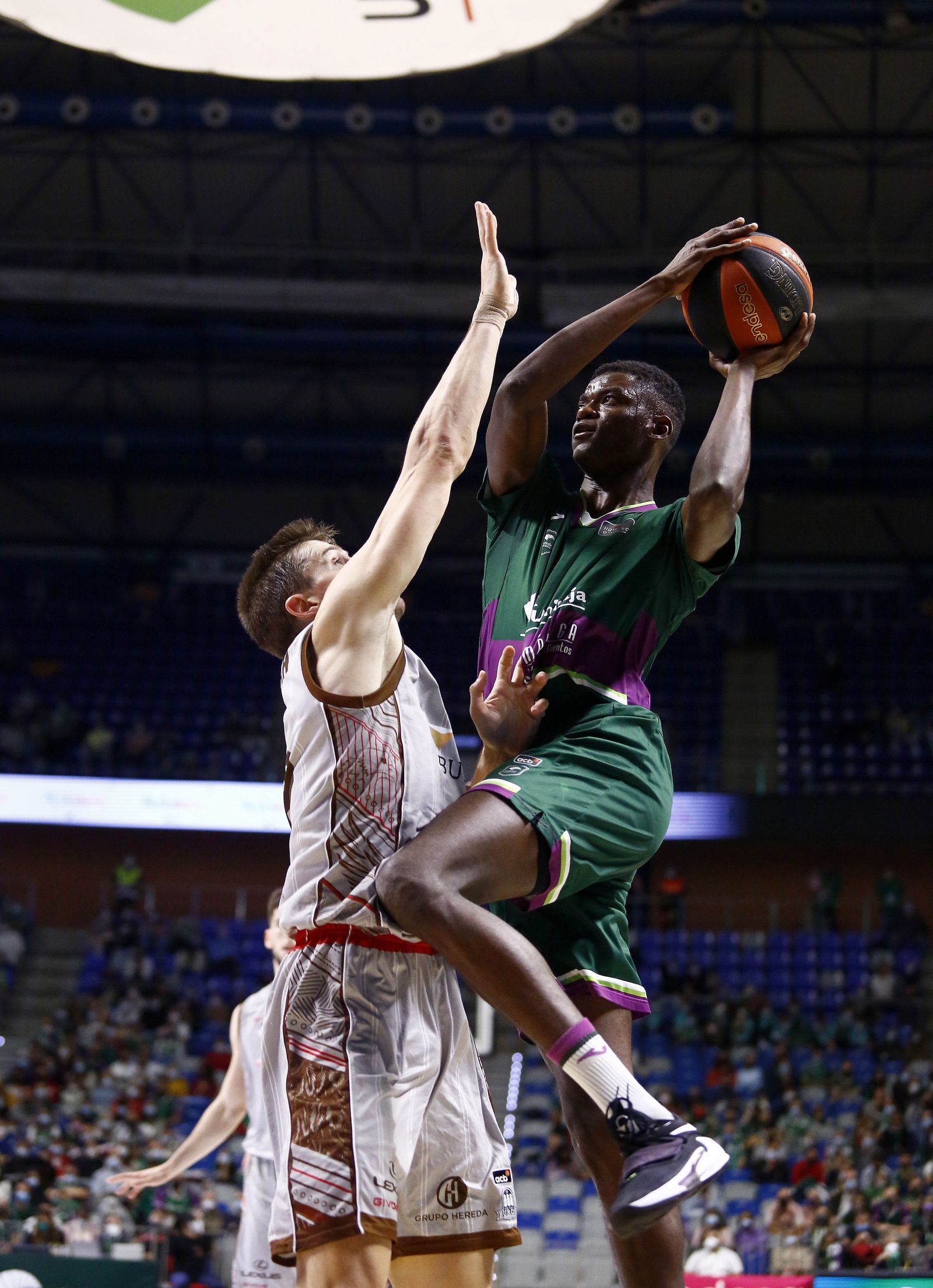 Yannick Nzosa, en el partido de ida, ante Rabaseda.
