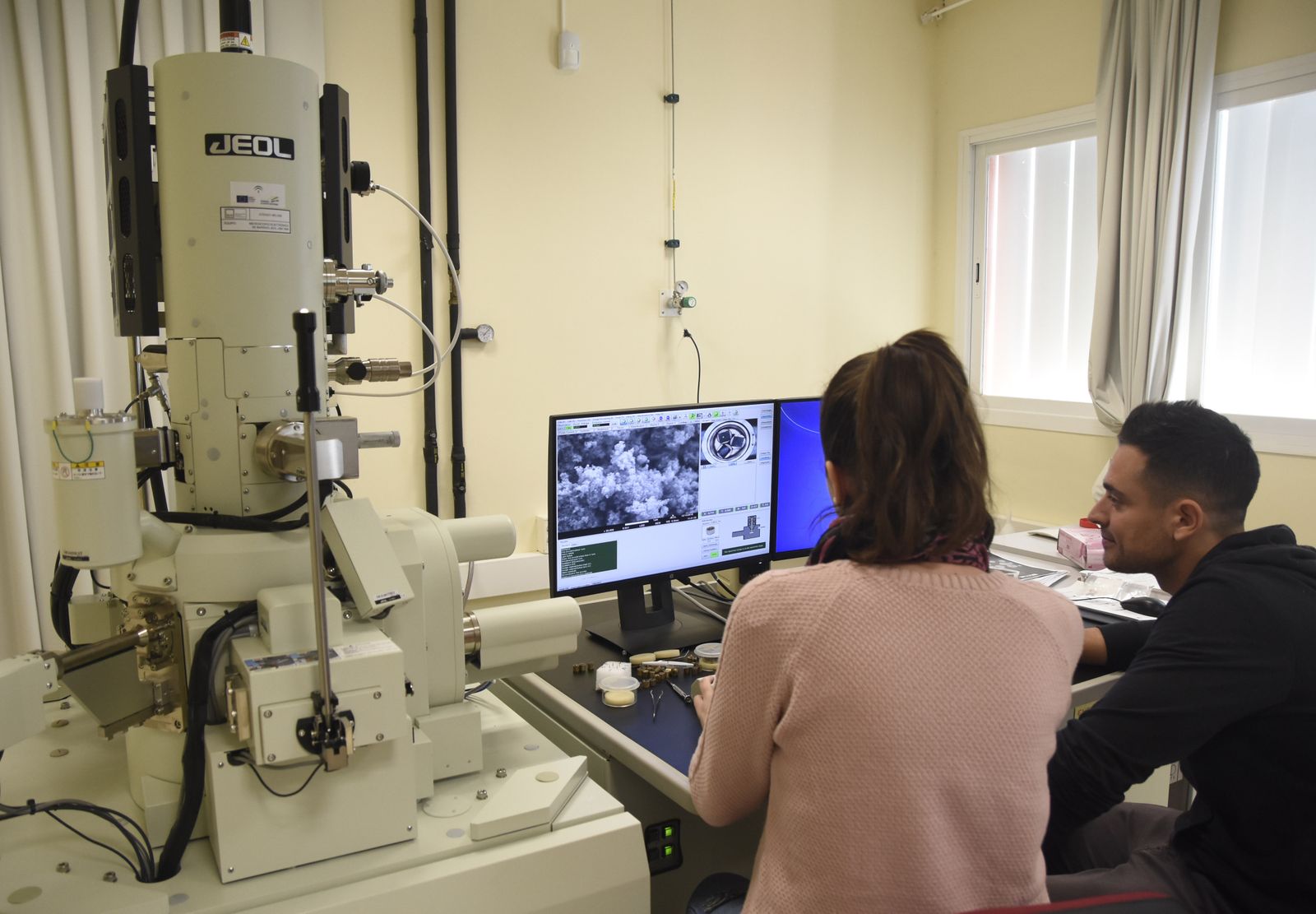 Investigadores de la UCO antes de la pandemia.