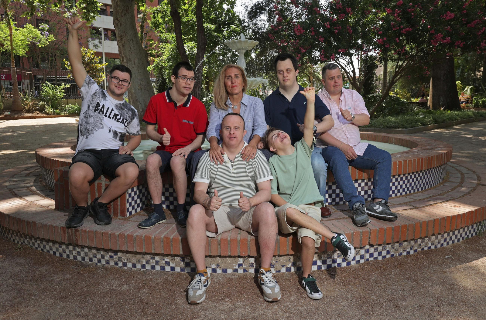 Fotos del calendario benéfico 2025 de Besana Asociación Síndrome de Down Campo de Gibraltar