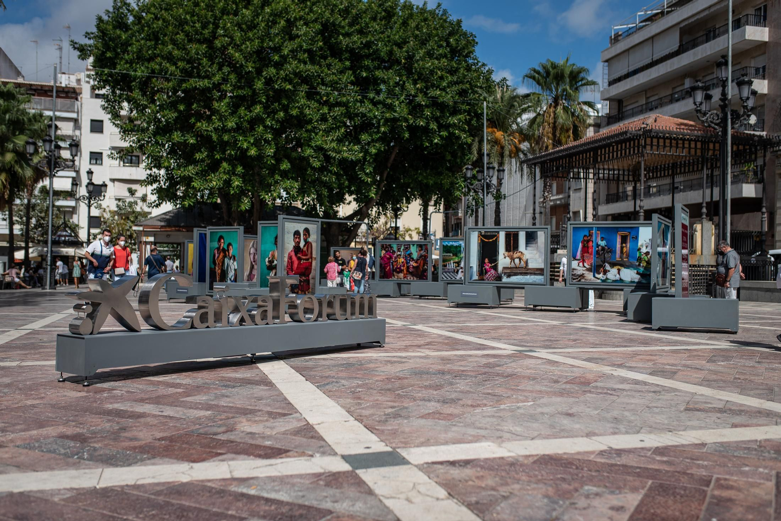 La presentación de la exposición de Cristina García Rodero "Tierra de Sueños" en imágenes