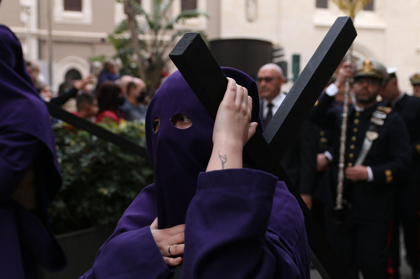 La procesión de las Angustias de Almería, en imágenes