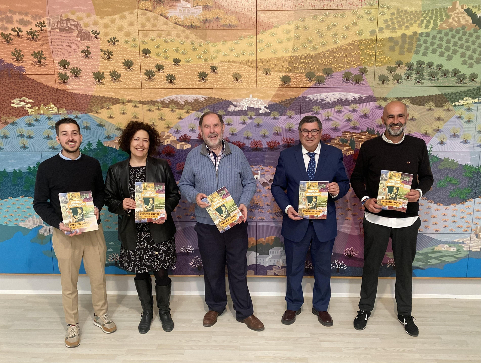 Presentación de 'Sueños cumplidos' de Evaristo Guerra en el CAC de Vélez-Málaga.