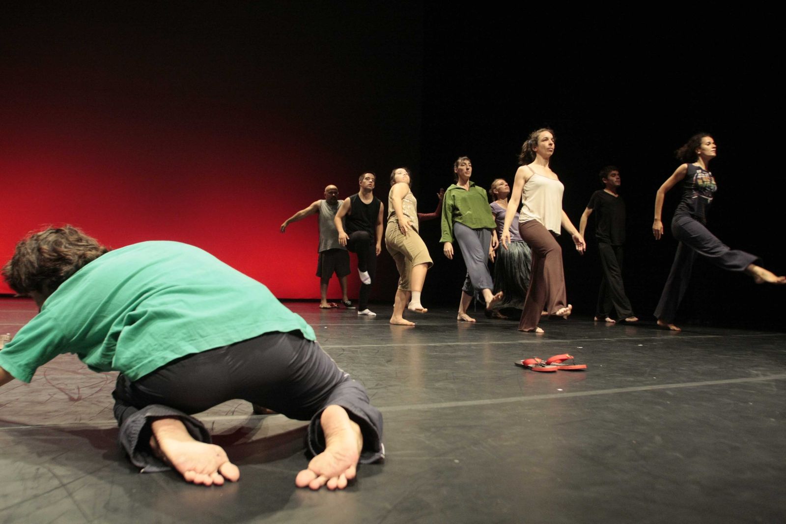 No es necesario tener conocimientos previos de arte dramático.