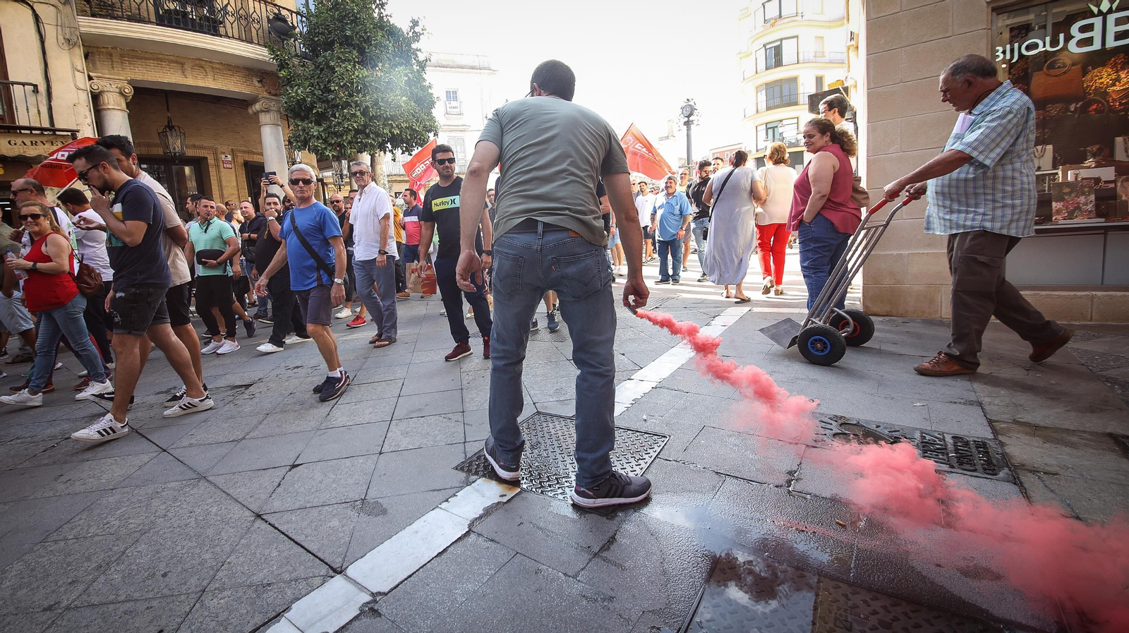 Manifestación de trabajadores de la Vid para pedir un convenio digno