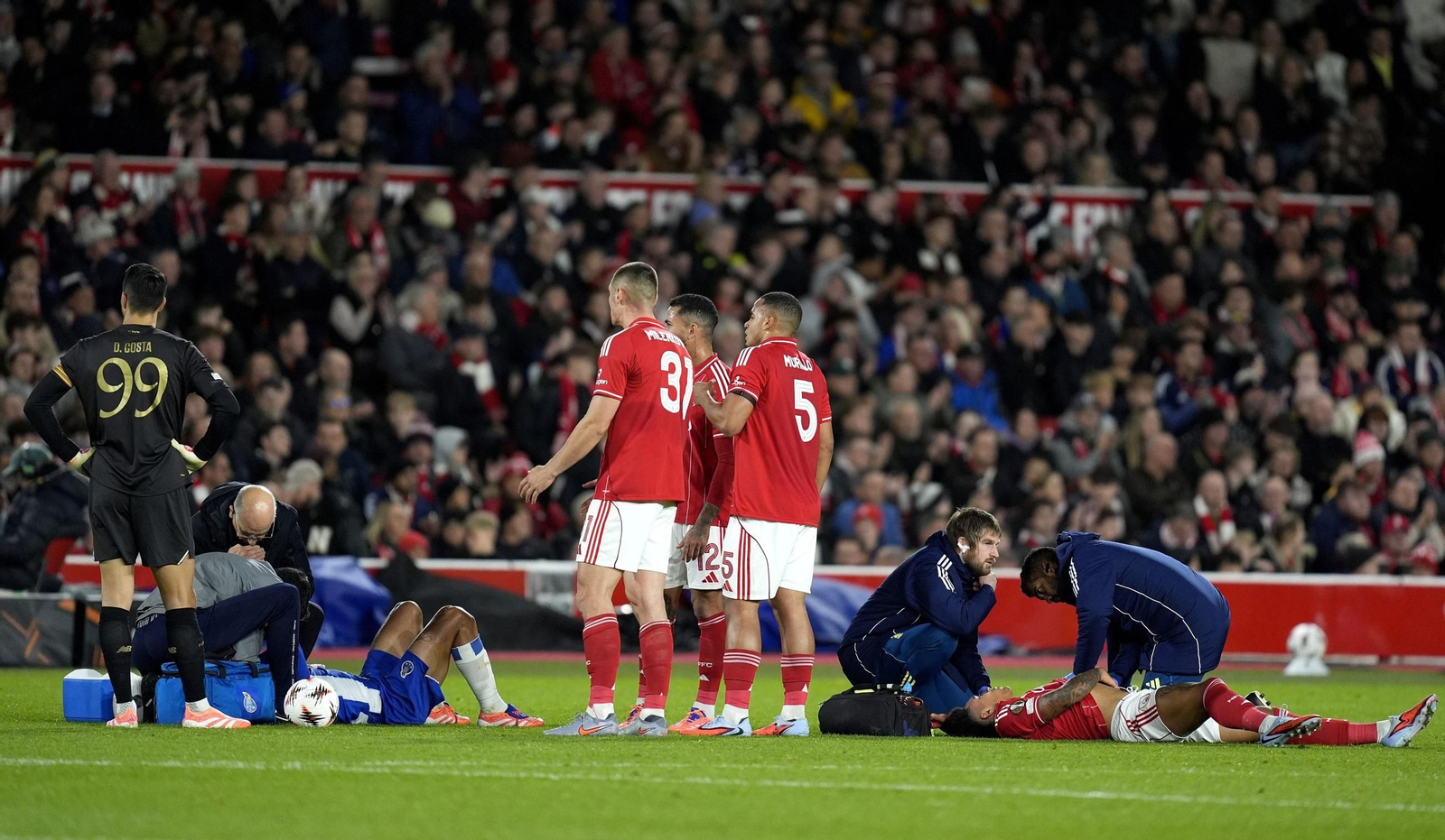Nottingham Forest-Oporto (18).jpg