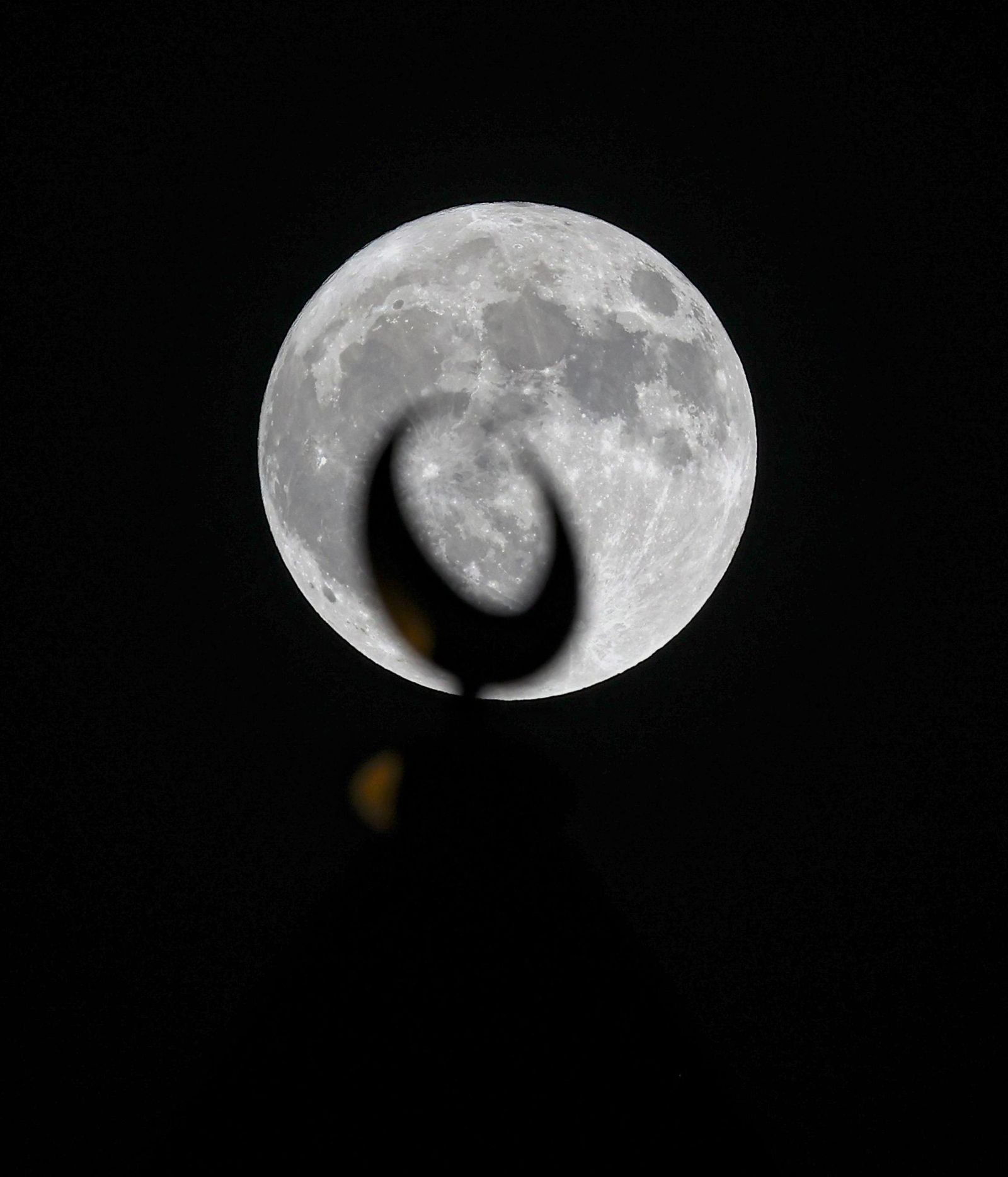 La Superluna azul captada en diferentes partes del planeta: un disfrute visual de la Luna del Esturión