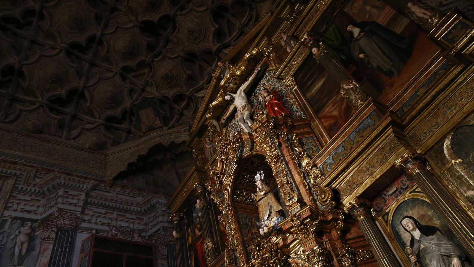 Interior de Santa Isabel La Real