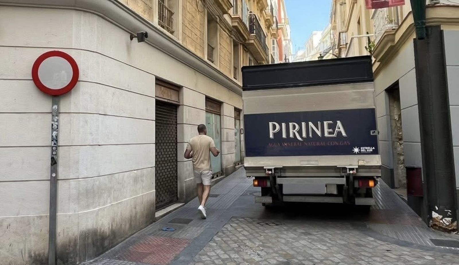 Carga y descarga a la gaditana