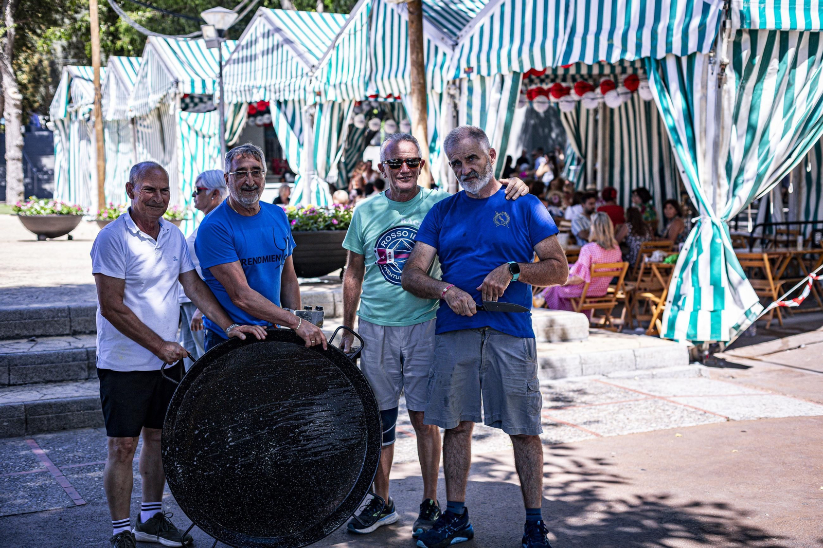 Búscate en las imágenes del Día de la Mujer de la Feria del Carmen y de la Sal de San Fernando