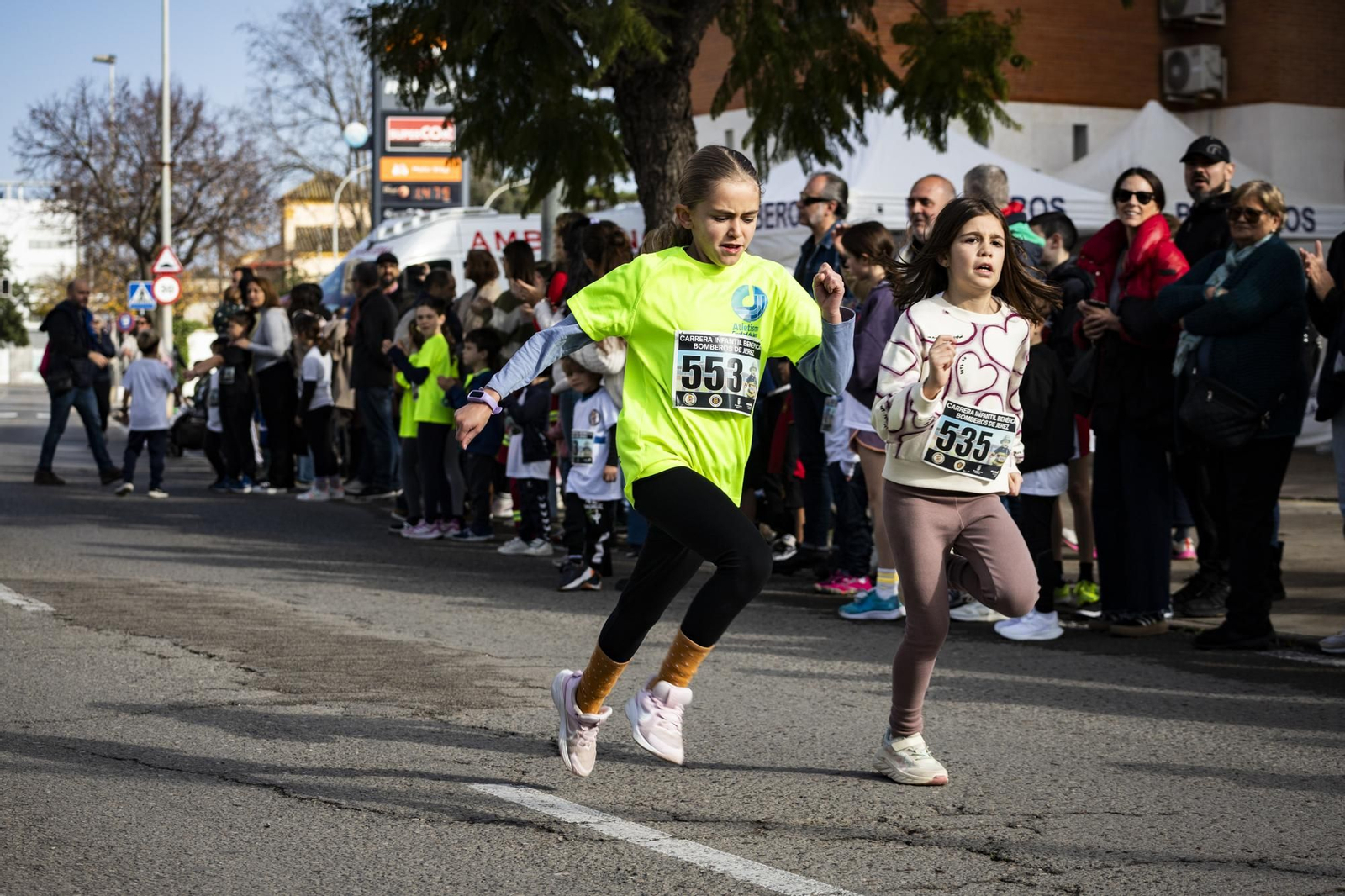 Imágenes de la V Carrera Infantil Bomberos de Jerez