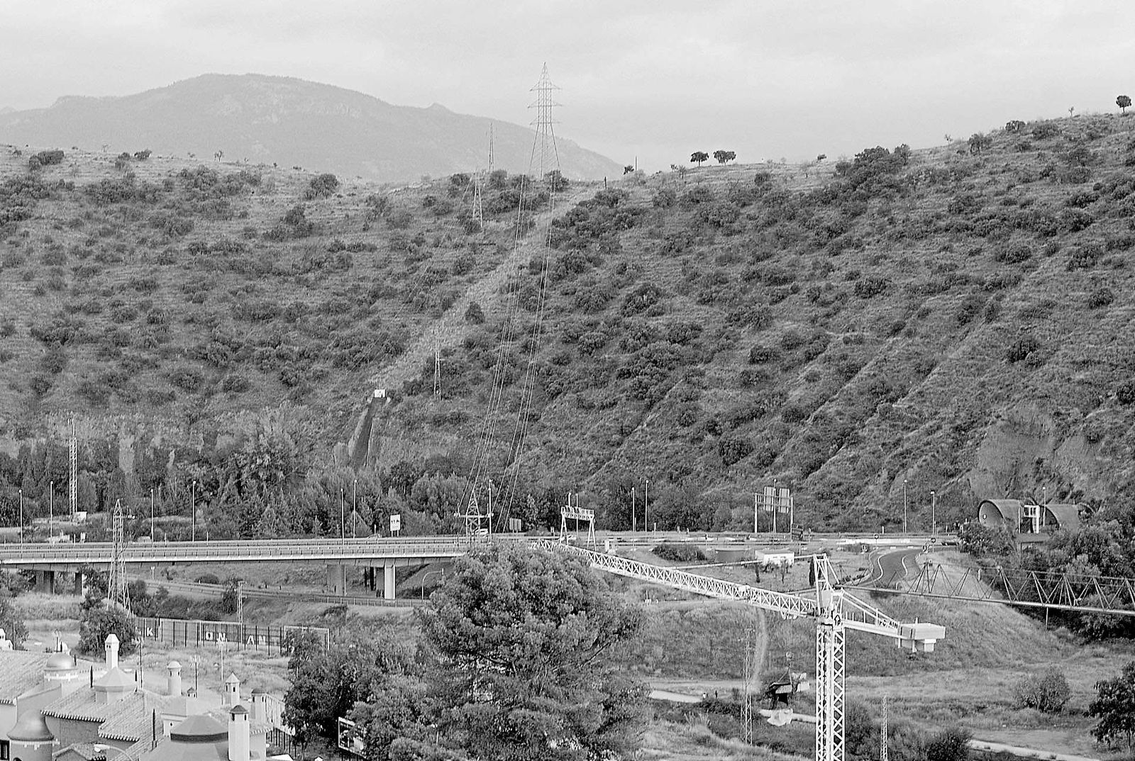 Los túneles del Serrallo y el puente sobre el Genil, parte de la Ronda Sur y de los nuevos accesos