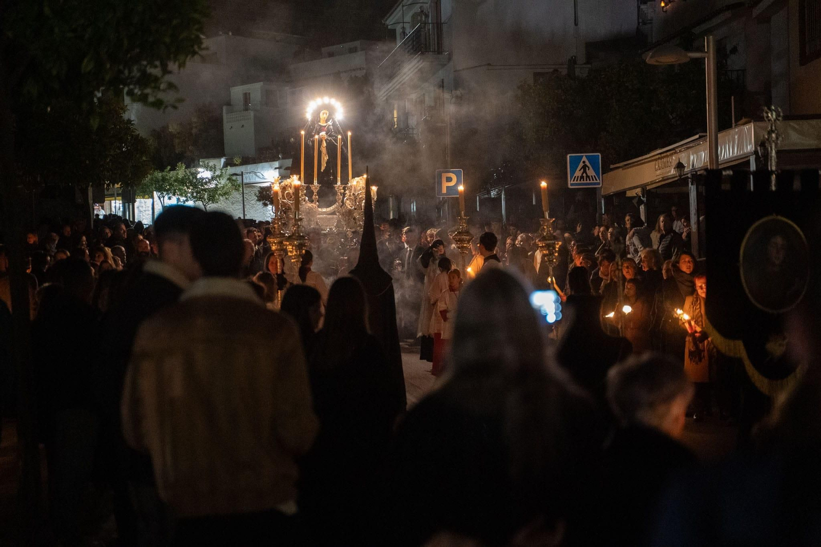 El Yacente y el Cristo de la Redención el Viernes Santo en Benalmádena, en fotos