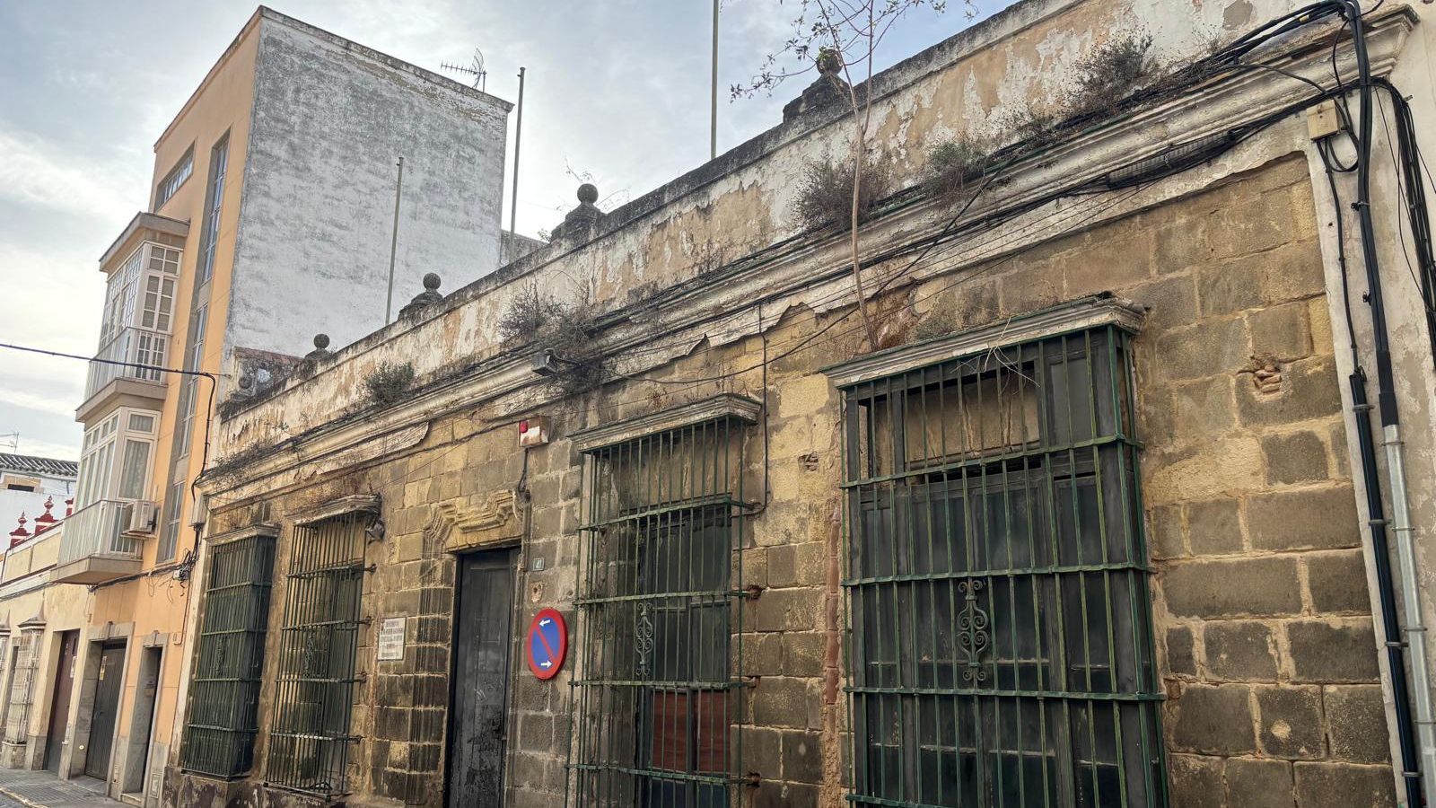 La antigua Sala Pozuelo se encuentra en estado de ruina en la calle Federico Rubio, 41.