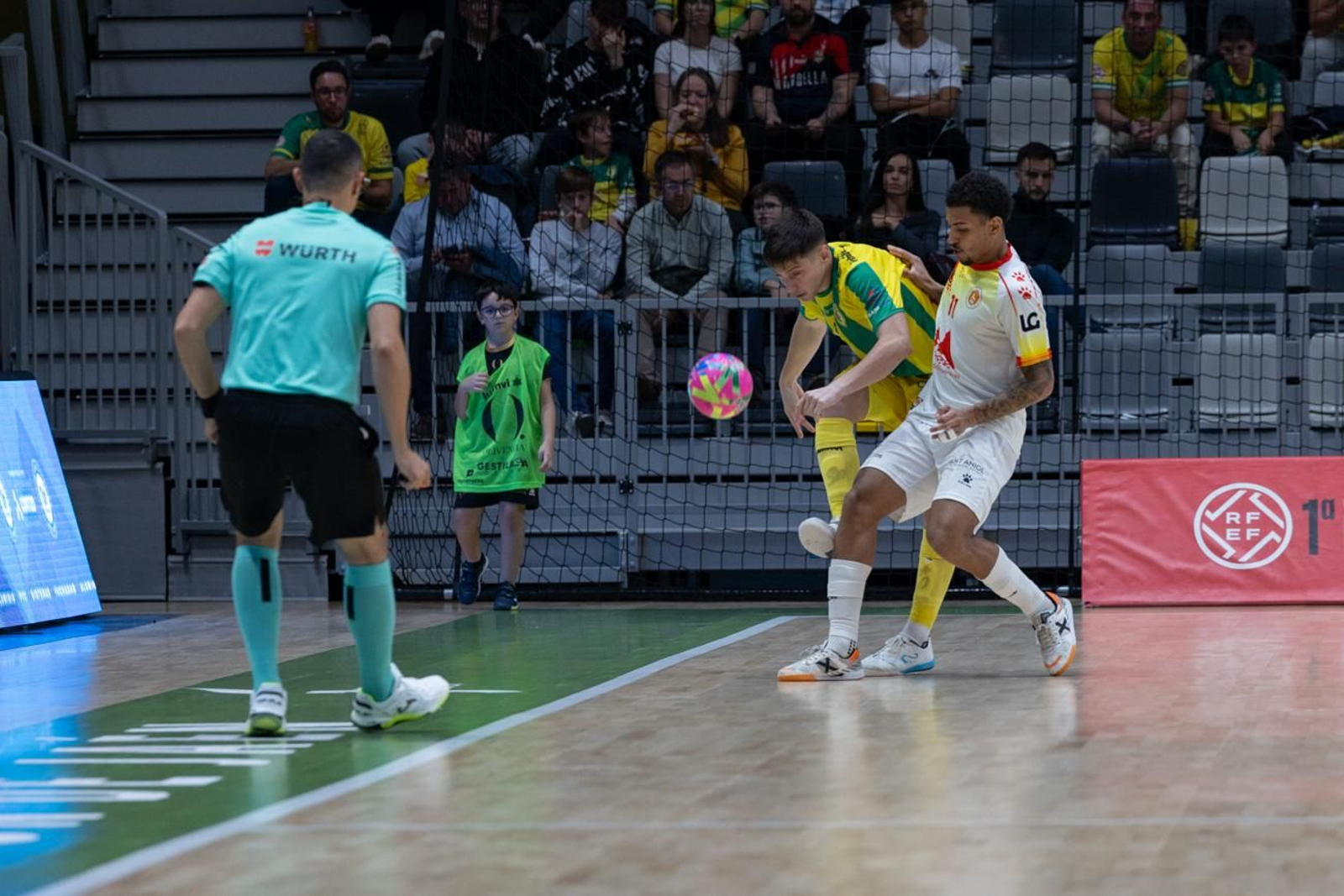 Las mejores fotos de la goleada del Jaén Paraíso Interior FS ante Industrias Santa Coloma