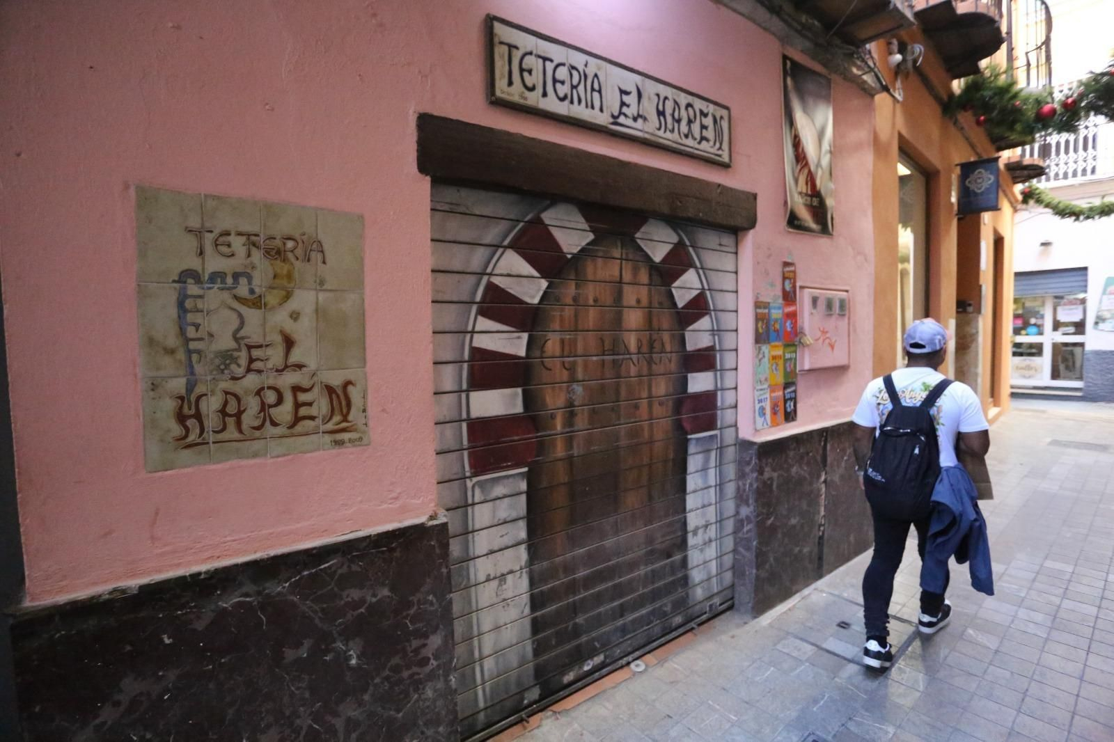 La tetería El Harén, con sus puertas cerradas La tetería El Harén, con sus puertas cerradas