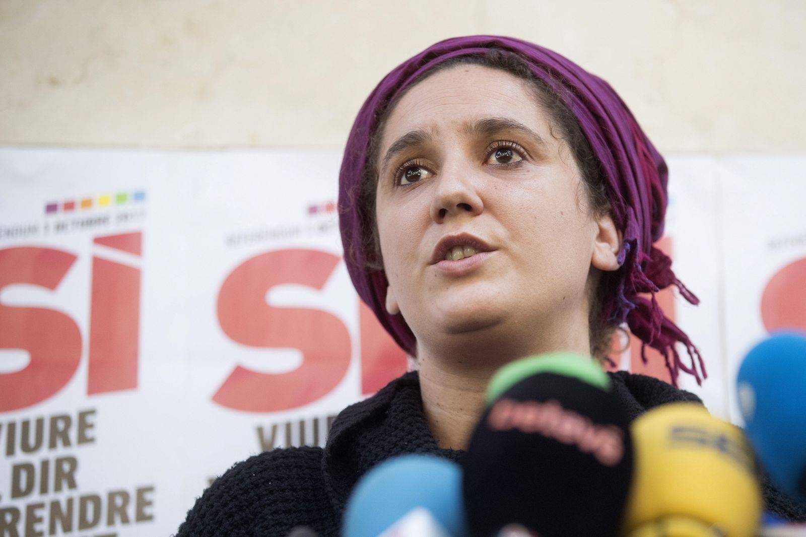 Nuria Gibert comparece ante los medios tras el consejo político de la CUP.