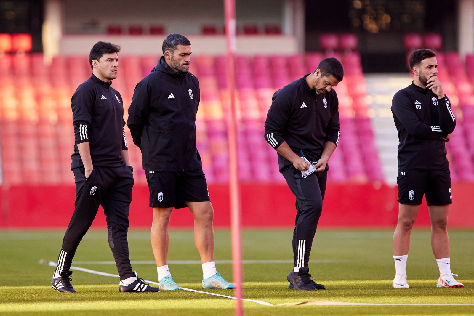 Las primeras imágenes del nuevo entrenador del Granada CF