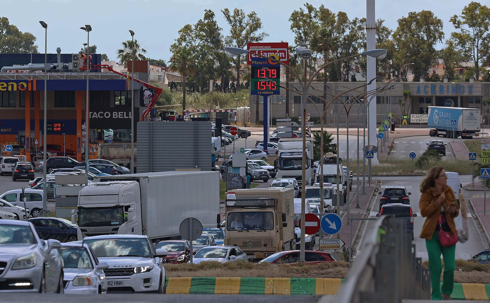 Fotos del accidente de esta mañana en la A7 en Palmones