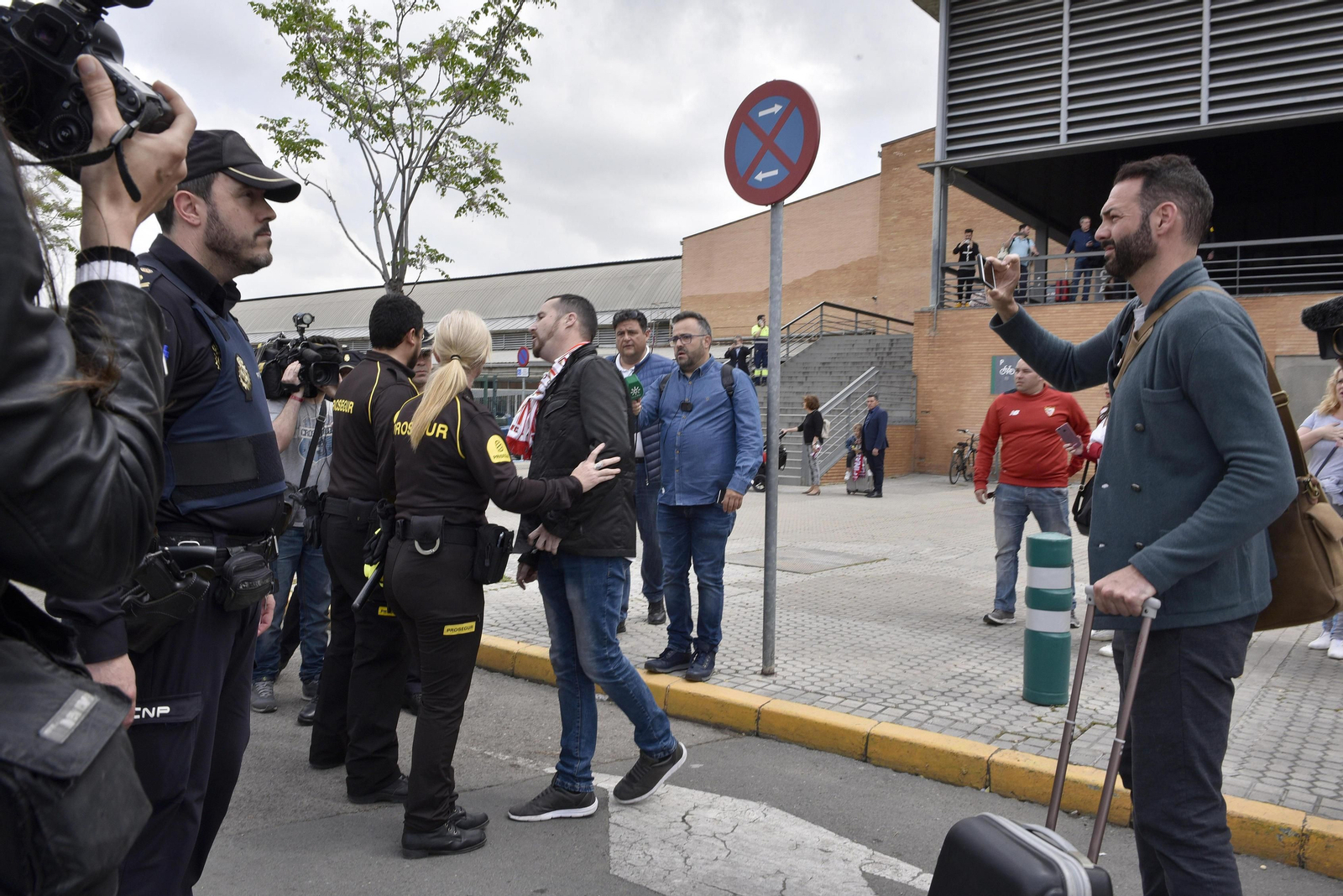 Las imágenes de la llegada del Sevilla