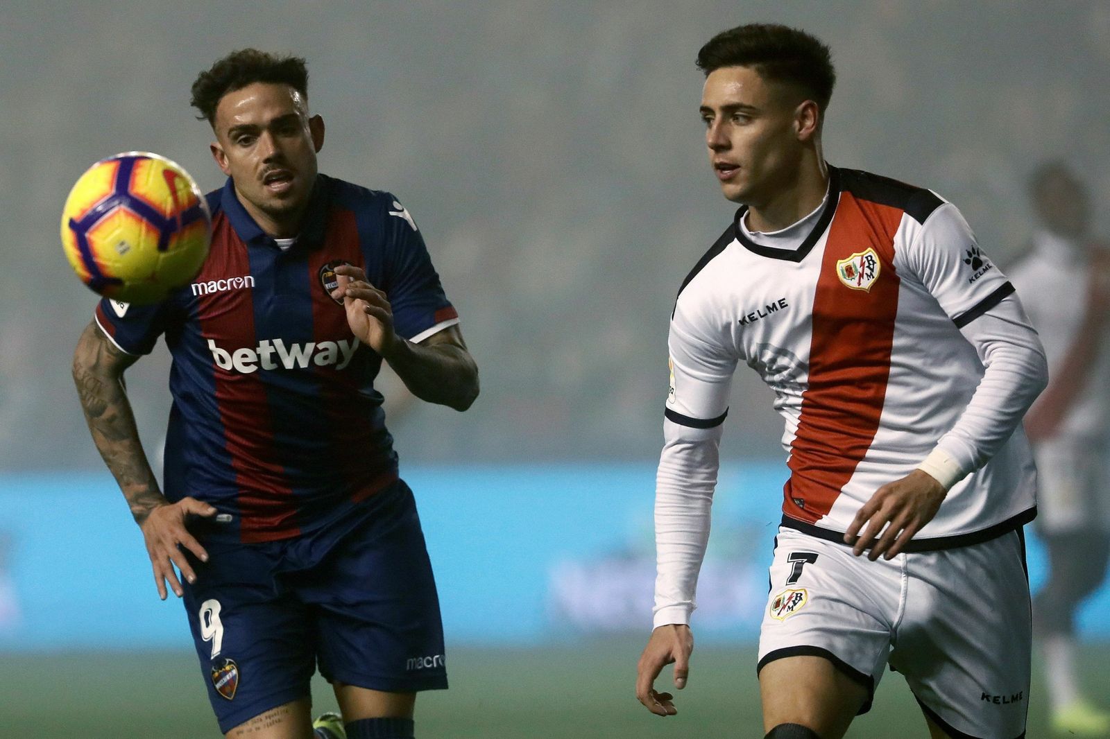 Álex Moreno, en un partido ante el Levante.