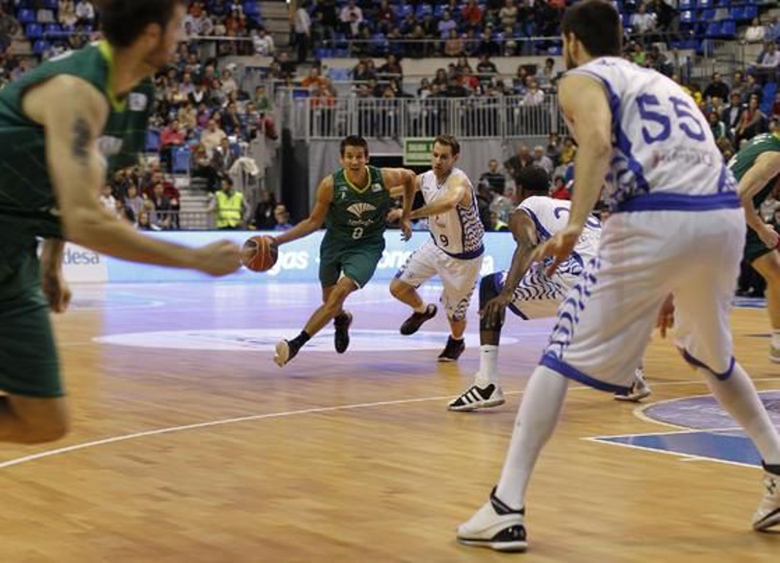 El Unicaja estrena entrenador con victoria ante el Lucentum Alicante (72-60). / Sergio Camacho El Unicaja estrena entrenador con victoria ante el Lucentum Alicante (72-60). / Sergio Camacho