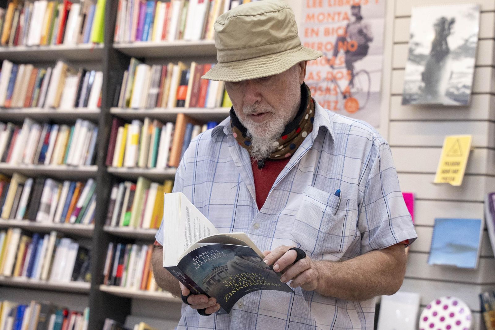 La presentación en Almería de la novela escrita por Manuel Hurtado, en imágenes