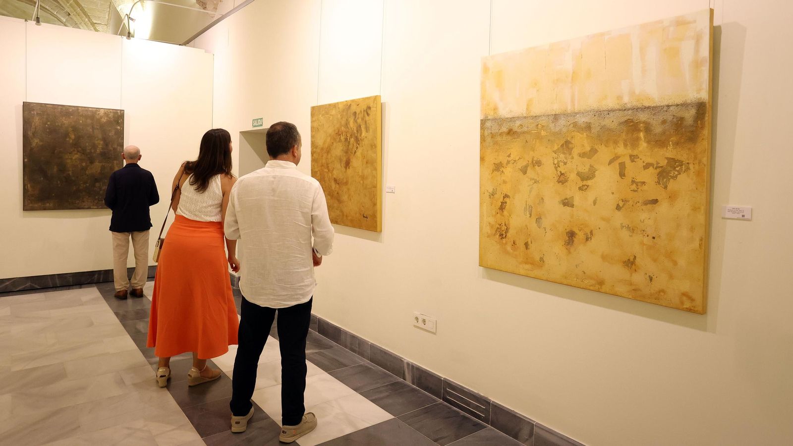Imágenes de la exposición ‘Cádiz, viento, mar y vino’ de la artista Mariola Naranjo en los Claustros de Santo Domingo de Jerez