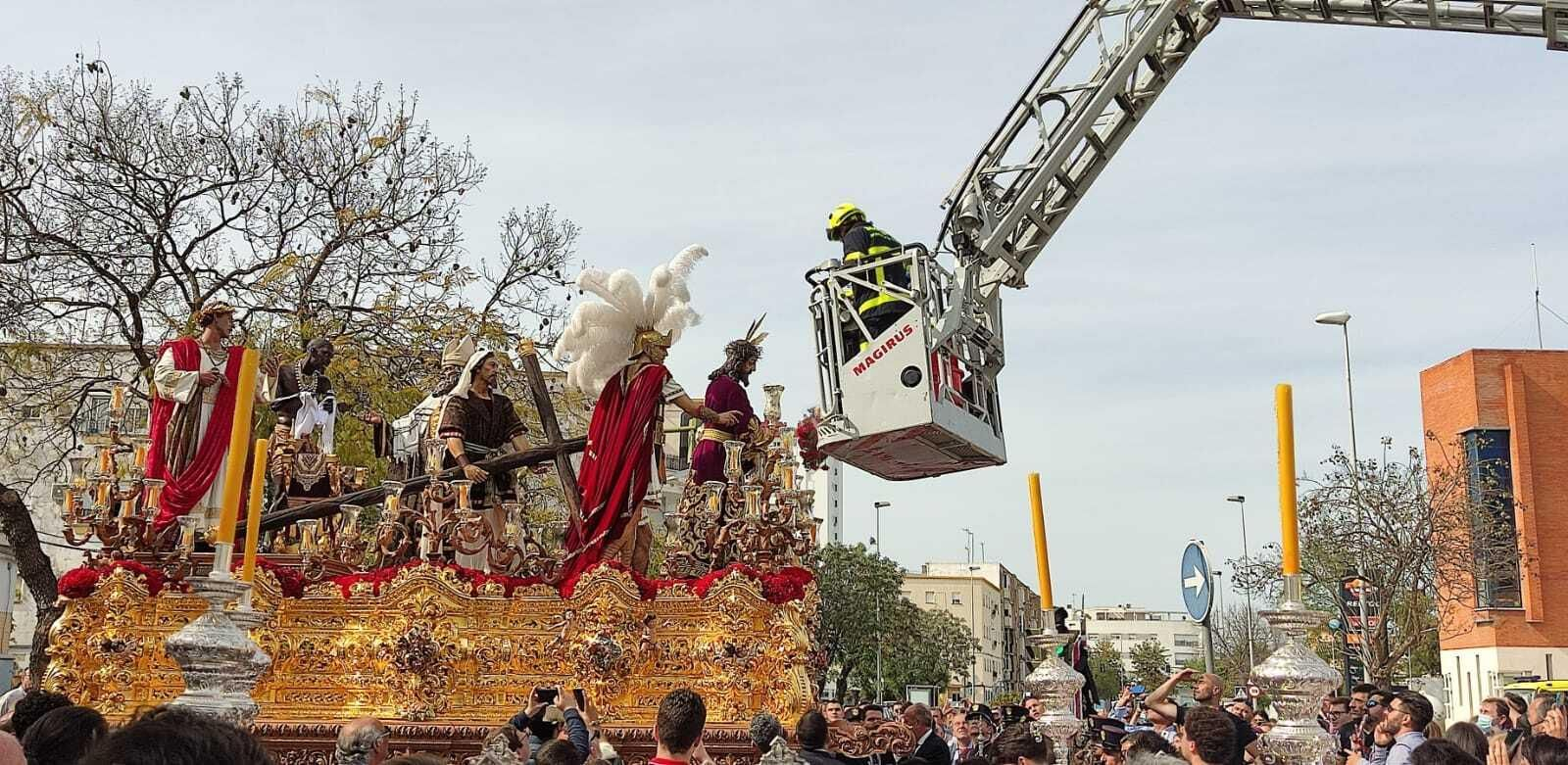Las imágenes de regreso de las hermandades de la Sed, Candelaria, Paz y Clemencia a sus templos