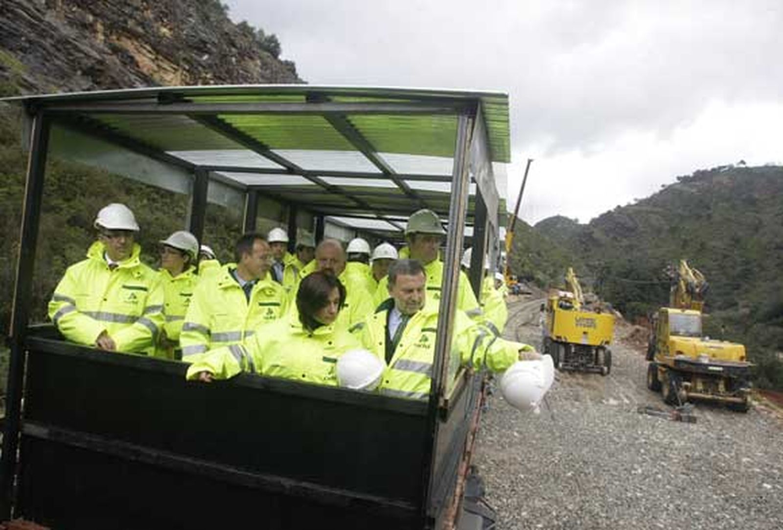 El presidente de ADIF afirma que a finales de marzo o principios de abril se reabrirá el servicio entre Algeciras y Antequera./Fotos:Erasmo Fenoy

Foto: Erasmo Fenoy