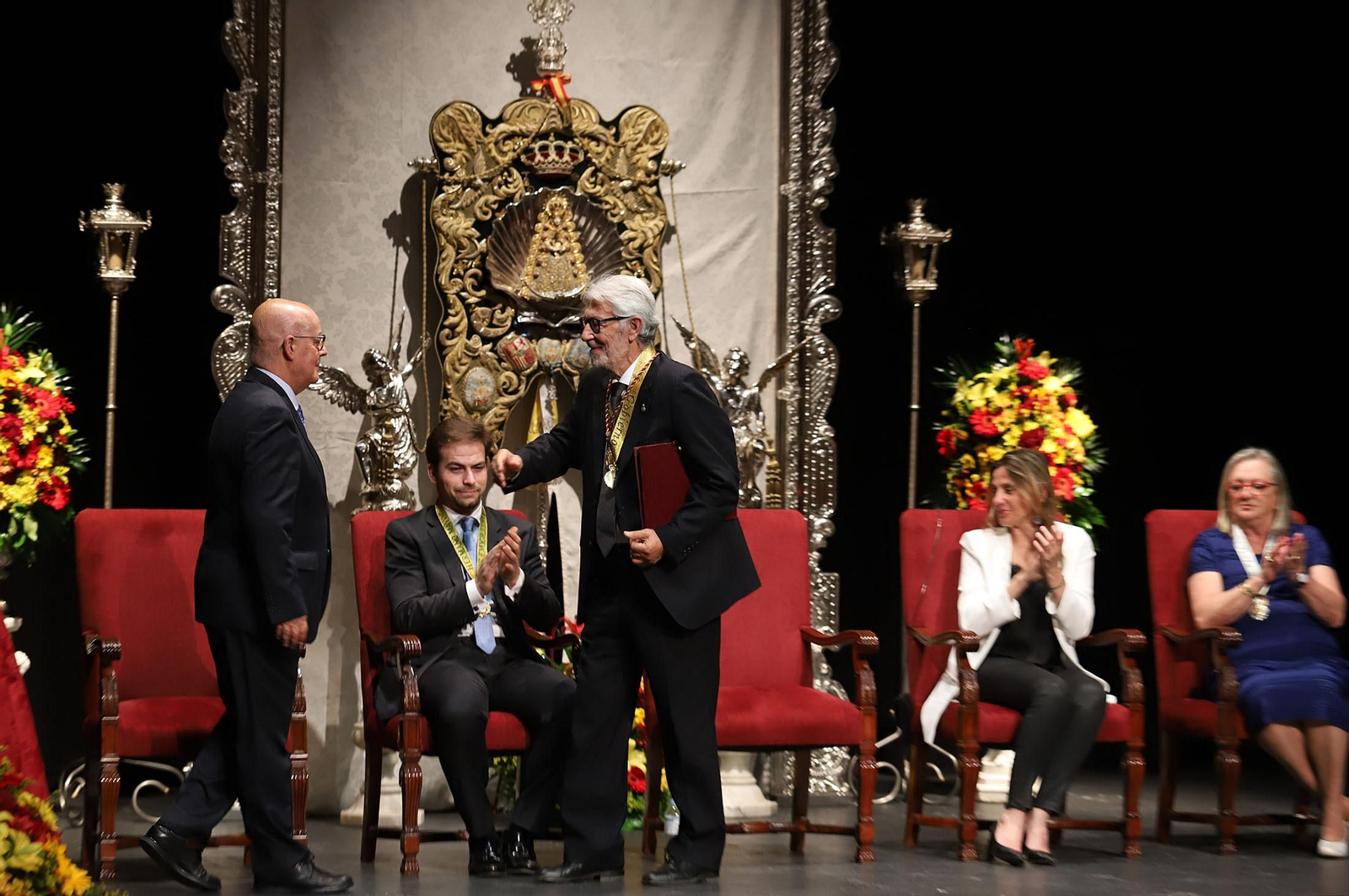 Eduardo Fernández Jurado pregona a la Hermandad de Emigrantes, en imágenes