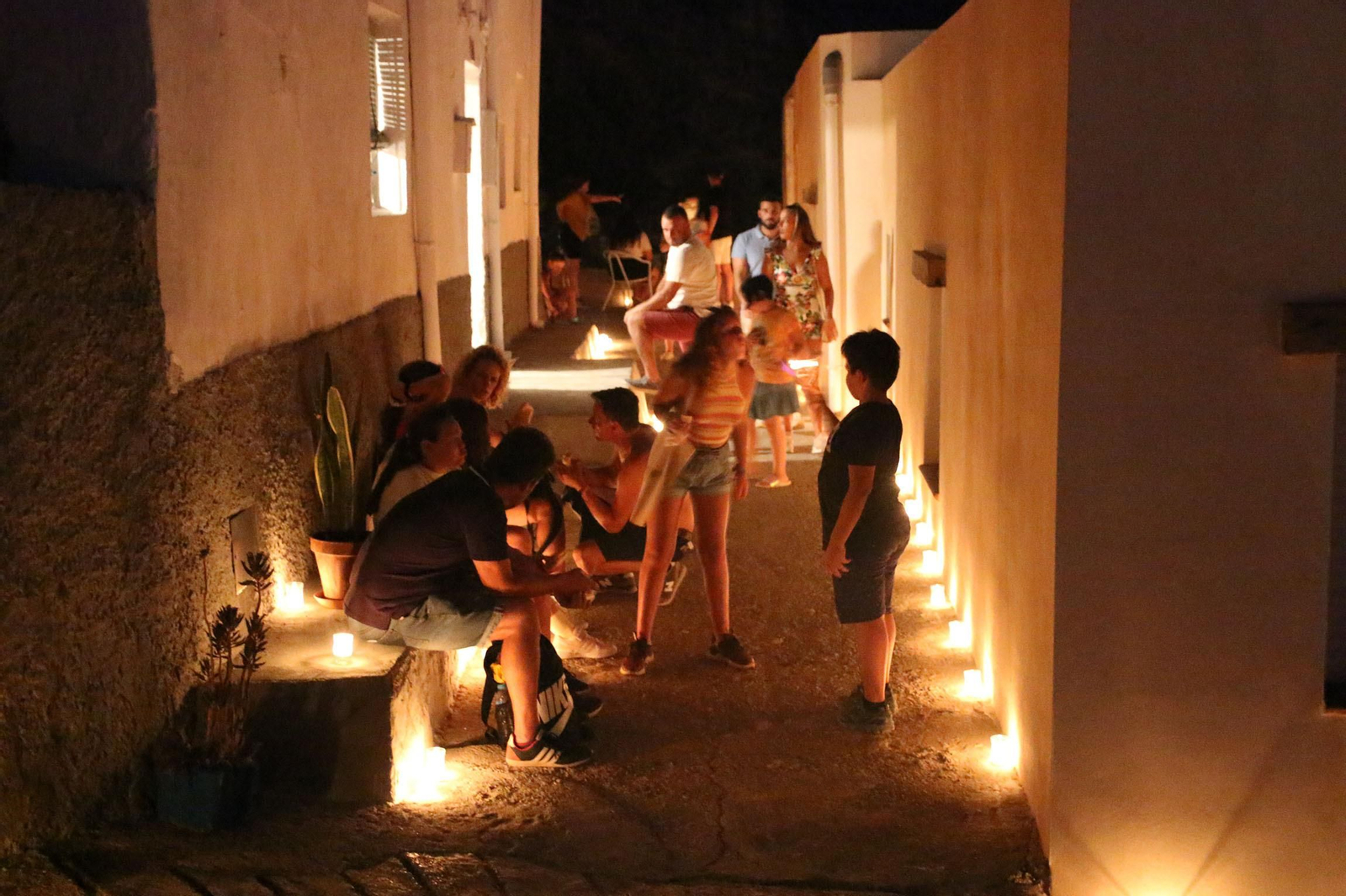 Las imágenes de la Noche de las Velas en Vícar