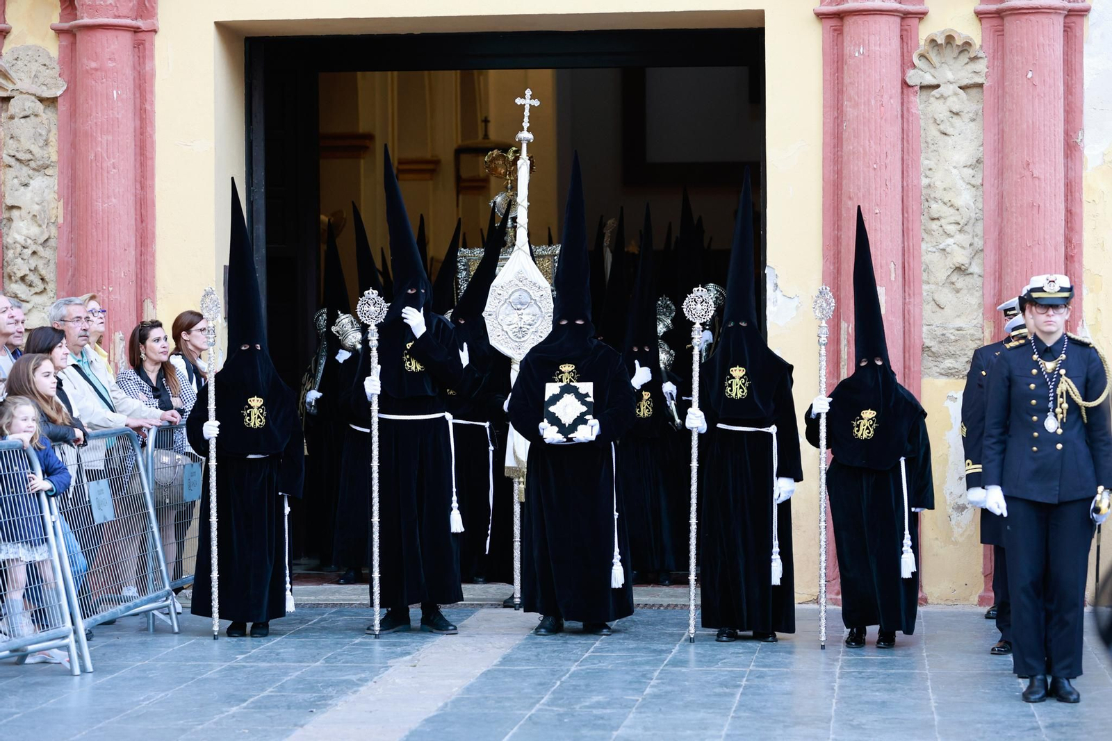 Mena y la Legión en su procesión del Jueves Santo en Málaga, en fotos Mena y la Legión en su procesión del Jueves Santo en Málaga, en fotos