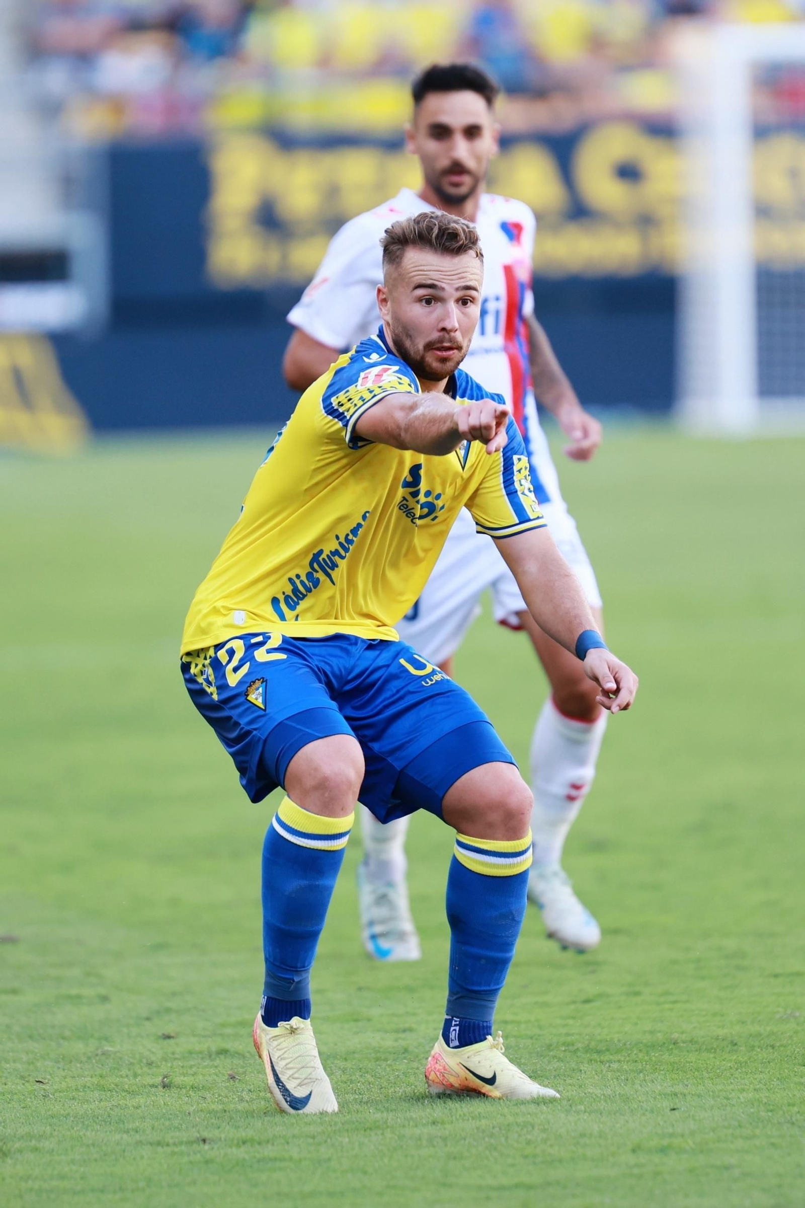 Búscate entre las fotos del partido de fútbol Cádiz CF - CD Eldense