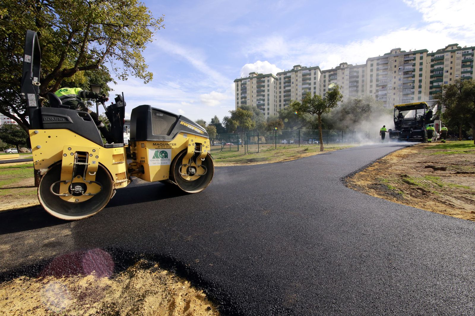 Labores de asfaltado esta semana en el Parque Autóctono.