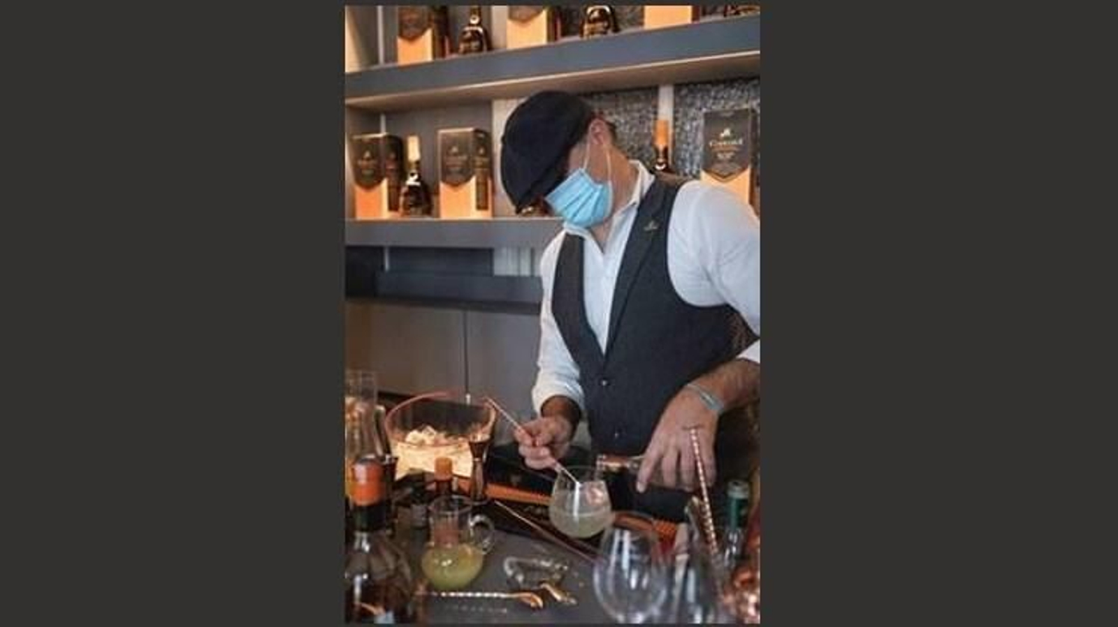 Coctelería con Brandy de Jerez Carlos I.