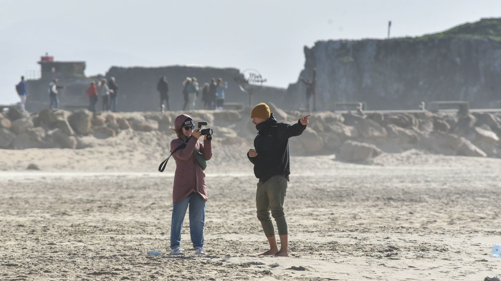 Ambiente en el puente de la Inmaculada en Tarifa, en imágenes