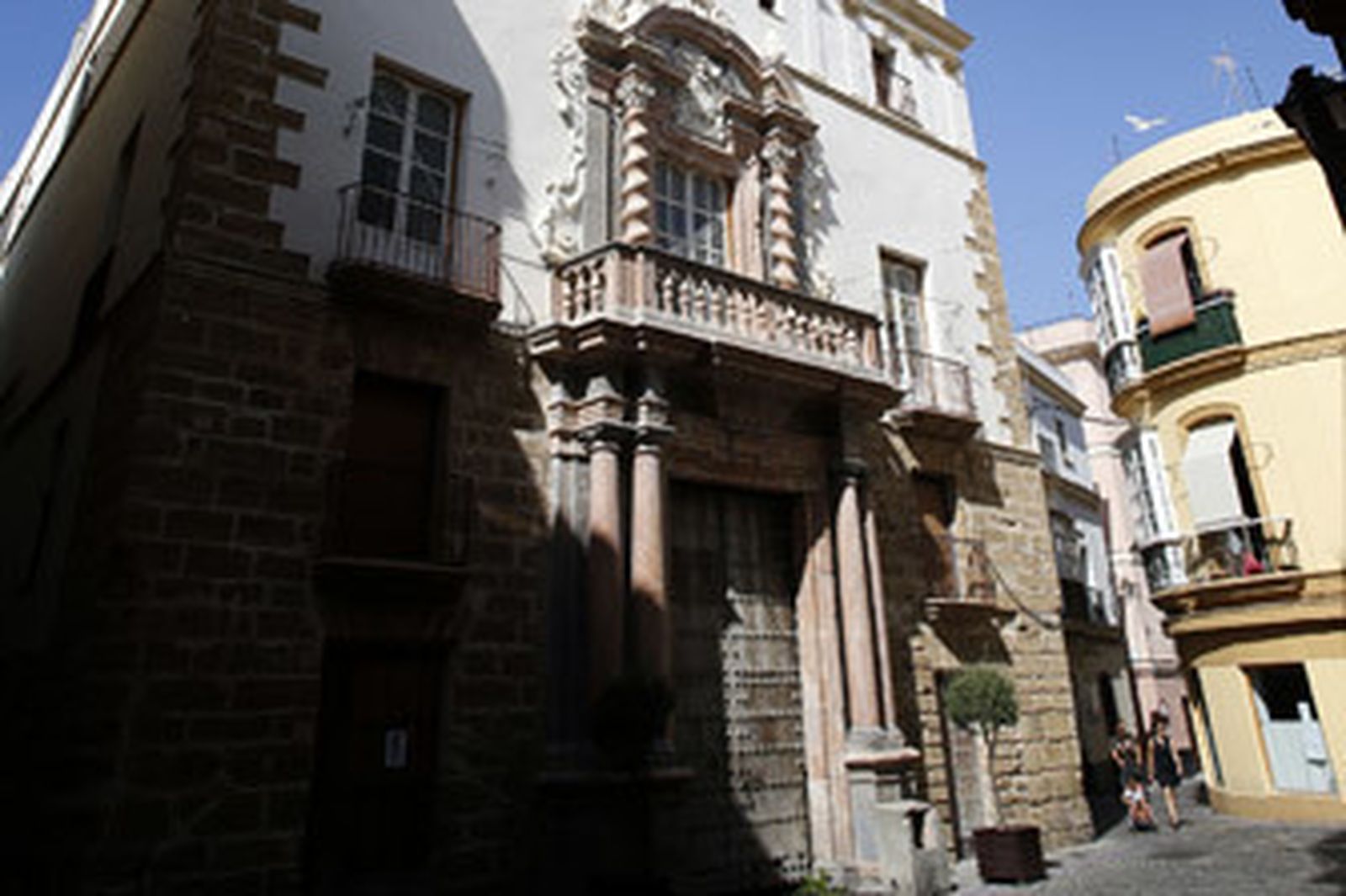 Fachada de la Casa del Almirante, fotografiada en la tarde de ayer. /Julio González