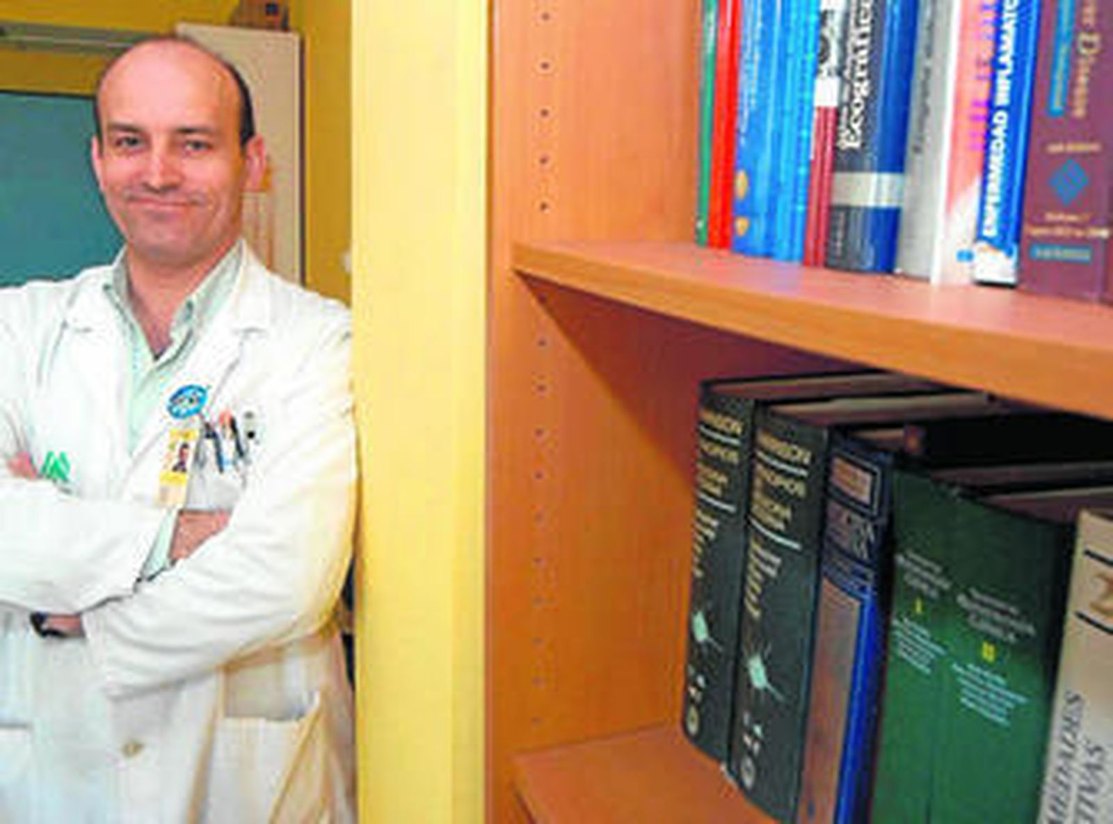 Manuel Romero dirige la Unidad de Enfermedades Digestivas del Hospital de Valme, en Sevilla.