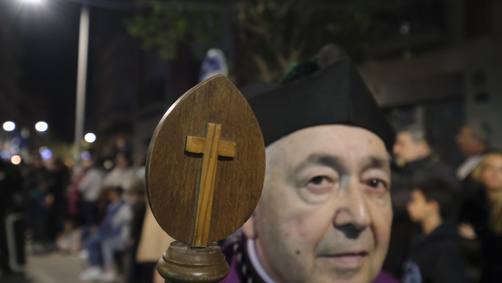 Procesión del Perdón en Almería, en imágenes