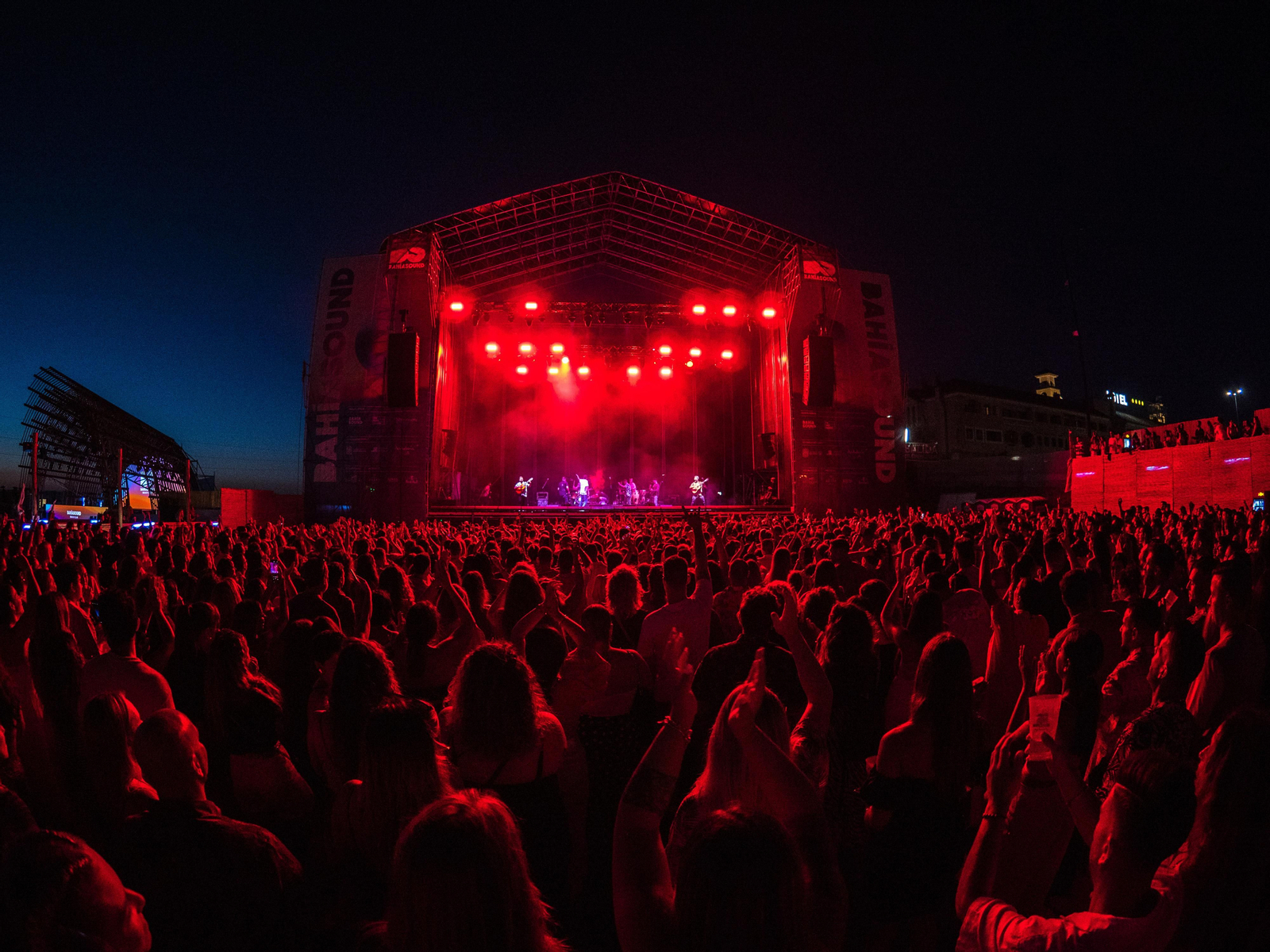 Raúle, en concierto en el Bahía Sound de San Fernando